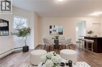 152 Sanford Ave S in Hamilton, ON - Building Photo - Building Photo