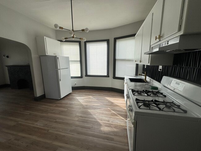 2431 S 34th St in Milwaukee, WI - Building Photo - Building Photo