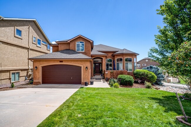 property at 4660 Farmingdale Dr