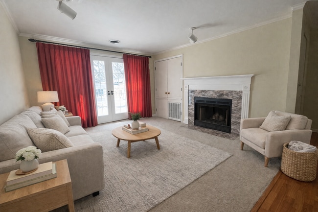 property at 921 Harbor House Dr