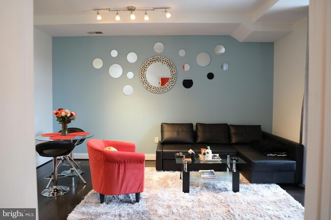 property at 1111 Oronoco St