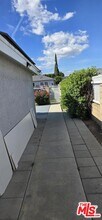 17550 Willard St in Los Angeles, CA - Building Photo - Building Photo