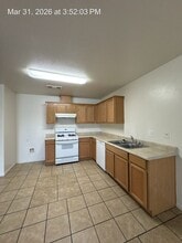 974-974 Mehlert St in Kingsburg, CA - Building Photo - Building Photo