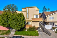 Centinela Apartments in Los Angeles, CA - Building Photo - Building Photo