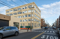 231 Norman Ave in Brooklyn, NY - Foto de edificio - Building Photo