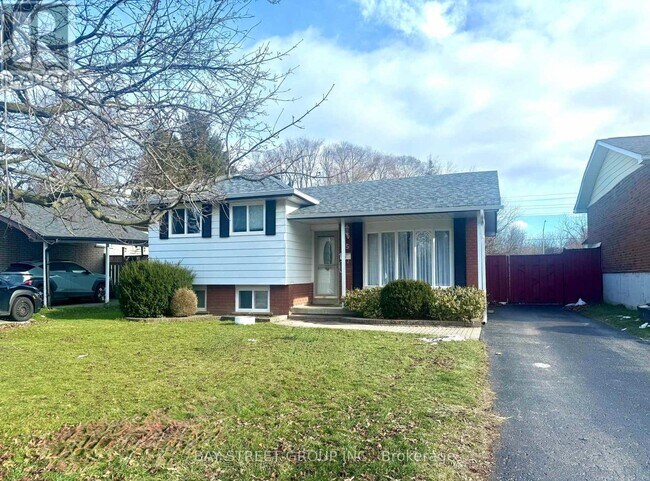 55 Taylor Rd in Ajax, ON - Building Photo - Building Photo