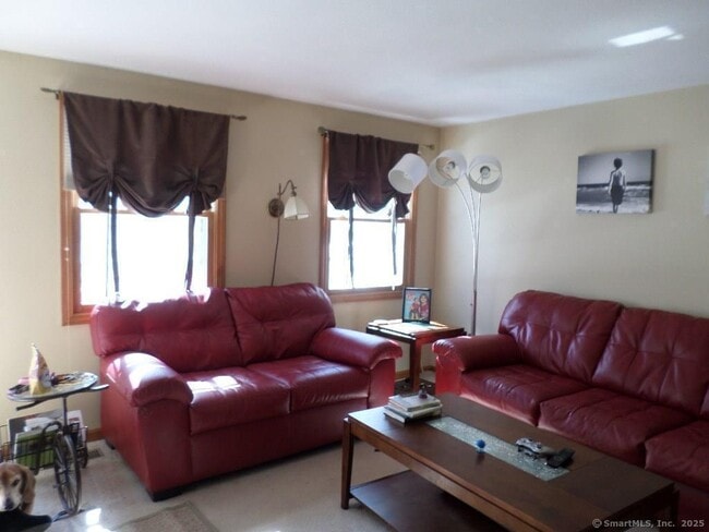 property at 4 Persimmon Ln