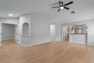 744 Fairway in Kyle, TX - Building Photo - Building Photo