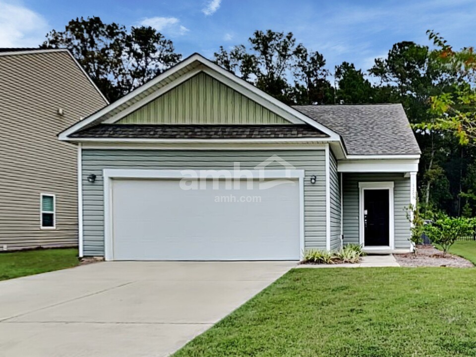 120 Orion Way in Moncks Corner, SC - Building Photo