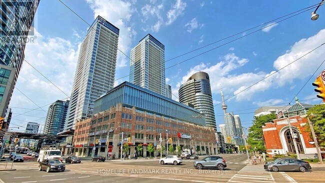property at 17-3717 Bathurst St