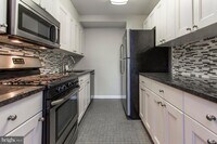 604 S Washington Square photo'