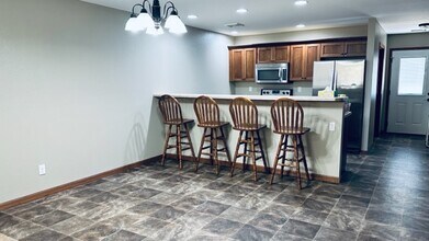 505 E Adams St, Unit 11 in Rushville, IL - Building Photo - Building Photo