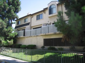 Helena Apartments in Anaheim, CA - Building Photo - Building Photo