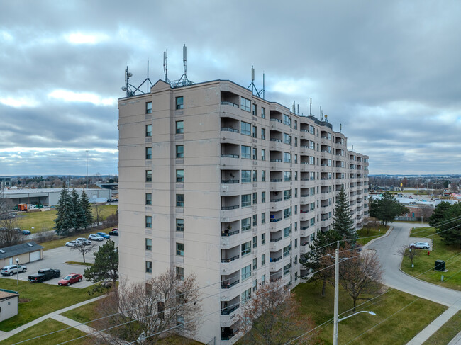 The Cambridge Grand in Cambridge, ON - Building Photo - Building Photo