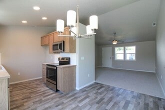 5412 W Ella St in Pasco, WA - Building Photo - Building Photo