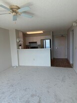 3009 Ala Makahala Pl in Honolulu, HI - Building Photo