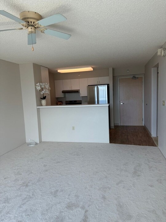 3009 Ala Makahala Pl in Honolulu, HI - Building Photo