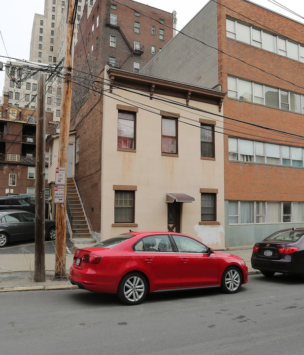 67 Chestnut St in Albany, NY - Building Photo