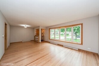 7045 W Madison St in Niles, IL - Building Photo - Building Photo