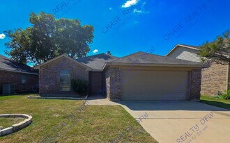 10929 Hawks Landing Rd in Haslet, TX - Building Photo