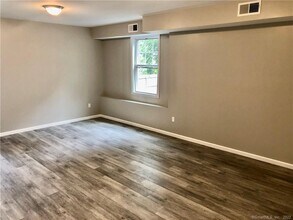 132 Sheldon Terrace in New Haven, CT - Building Photo - Building Photo