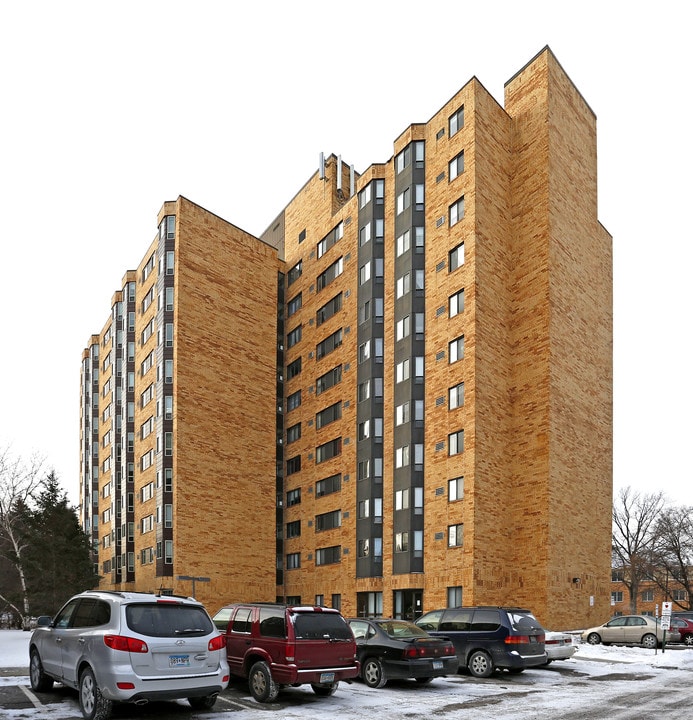 Rockwood Place Apartments in St. Paul, MN - Building Photo