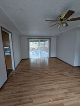 103 Alameda St in Myrtle Creek, OR - Building Photo - Building Photo