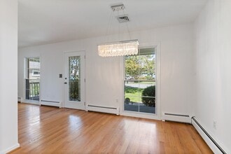 627 Walnut Ave in North Beach, MD - Foto de edificio - Building Photo