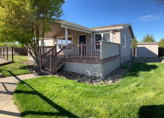 33049 Bird Rd in Tracy, CA - Building Photo - Building Photo