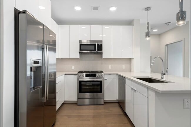 45 Lewis St in Boston, MA - Building Photo - Building Photo