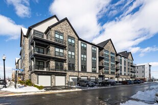 Birchwood at Brambleton Condominiums in Brambleton, VA - Building Photo