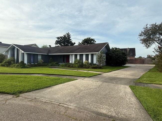 11912 Lake Lery Ave in Baton Rouge, LA - Building Photo - Building Photo