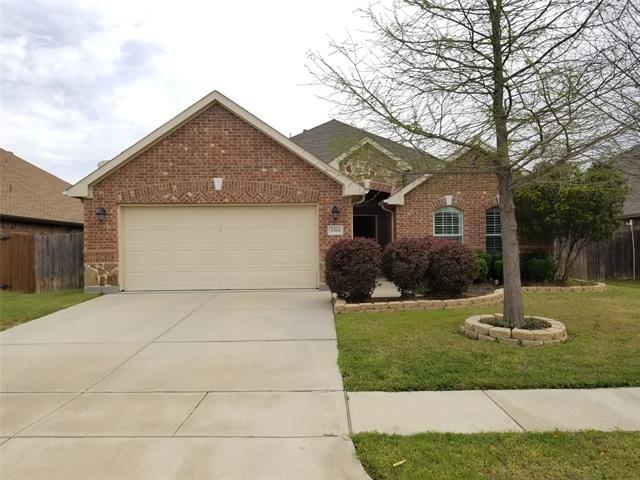 2364 Collin Dr in Grand Prairie, TX - Building Photo