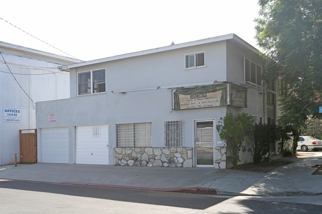 1650 Corinth Ave in Los Angeles, CA - Building Photo - Building Photo