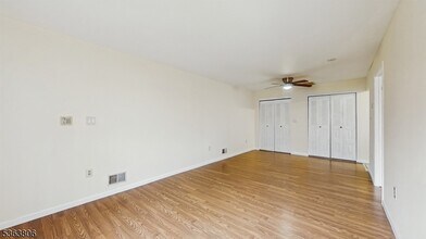 34 Howard Ct in Newark, NJ - Building Photo - Building Photo