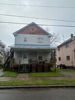 320 McConnell St in Grove City, PA - Building Photo