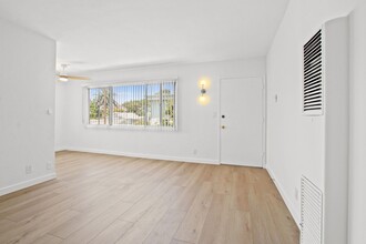 RAYM507 in Santa Monica, CA - Building Photo - Interior Photo