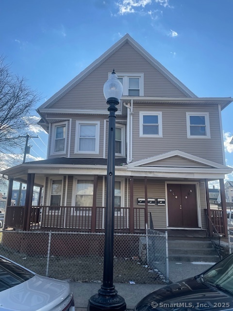 709-713 Madison Ave in Bridgeport, CT - Building Photo