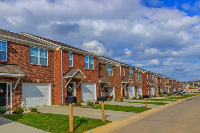 Savannah Oaks Townhomes in Lexington, KY - Foto de edificio - Building Photo