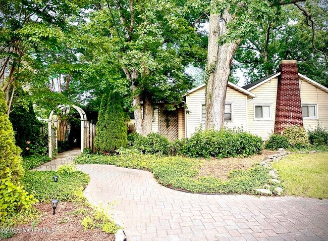 property at 916 4th Ave