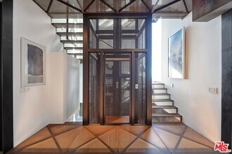 2238 Stradella Rd in Los Angeles, CA - Building Photo - Building Photo