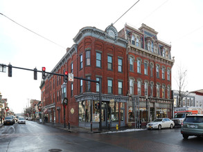 216 Main St in Saugerties, NY - Building Photo - Primary Photo