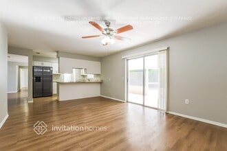 2252 Matthew Cir in Deltona, FL - Foto de edificio - Building Photo