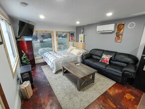 1125 Molitor Rd in Aurora, IL - Building Photo - Building Photo