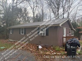 135A Fort Henry Rd in Bethel, PA - Building Photo