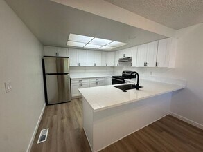 1075 Braddock Ct in Reno, NV - Building Photo - Building Photo