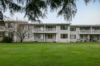 Cadyville Apartments in Snohomish, WA - Foto de edificio - Building Photo