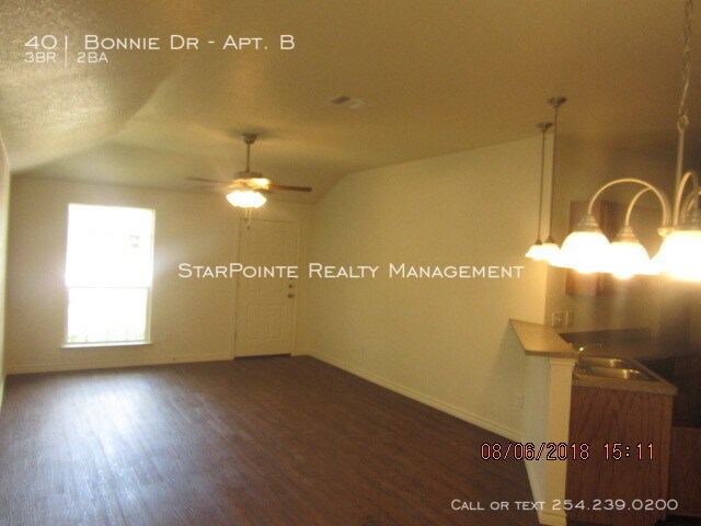 401 Bonnie Dr-Unit -Apt. B in Harker Heights, TX - Building Photo - Building Photo