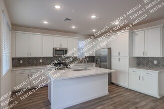 17717 W Cassia Way in Goodyear, AZ - Foto de edificio - Building Photo