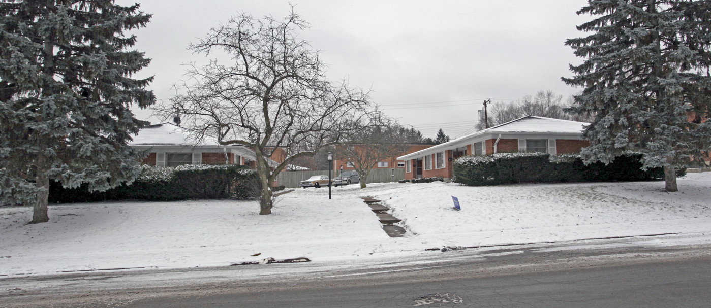 120-140 Cromwell Pl in Dayton, OH - Building Photo